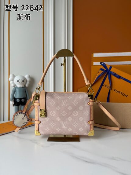 LV cat series shoulder bag/crossbody bag（M22842-M）Size: 23.5×16x8.5cm